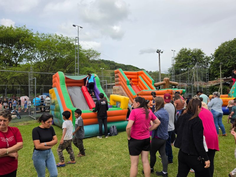 Festa das Crianças reúne cerca de 400 crianças em Nova Laranjeiras